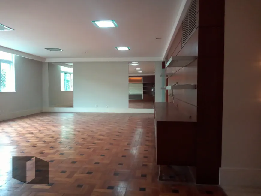 Foto 1 de Apartamento com 3 Quartos à venda, 230m² em Leblon, Rio de Janeiro