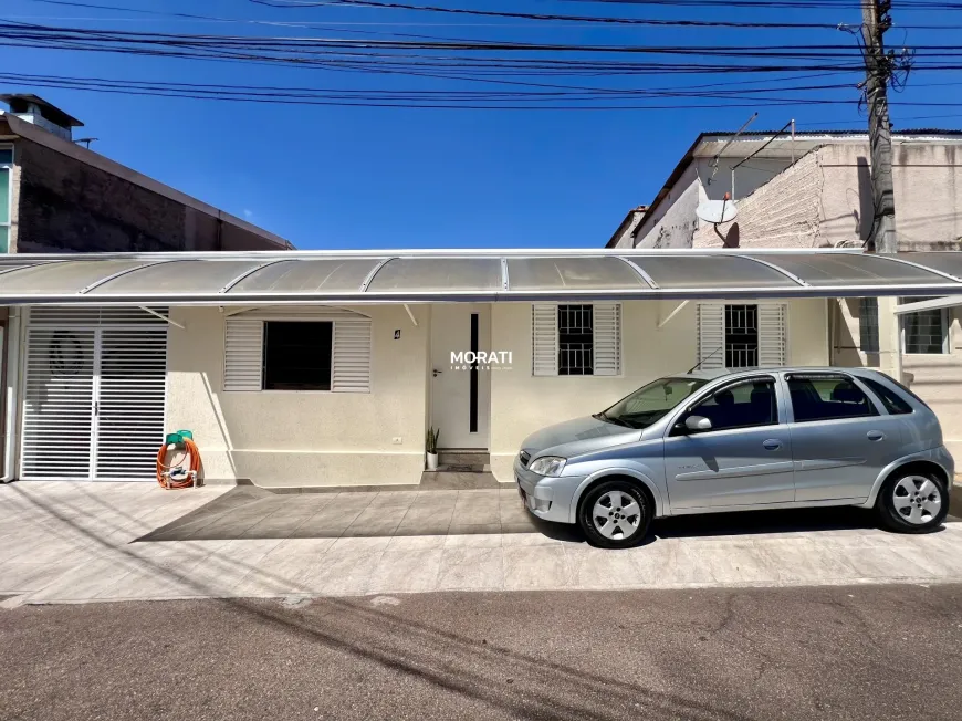Foto 1 de Casa com 2 Quartos à venda, 44m² em Boqueirão, Curitiba