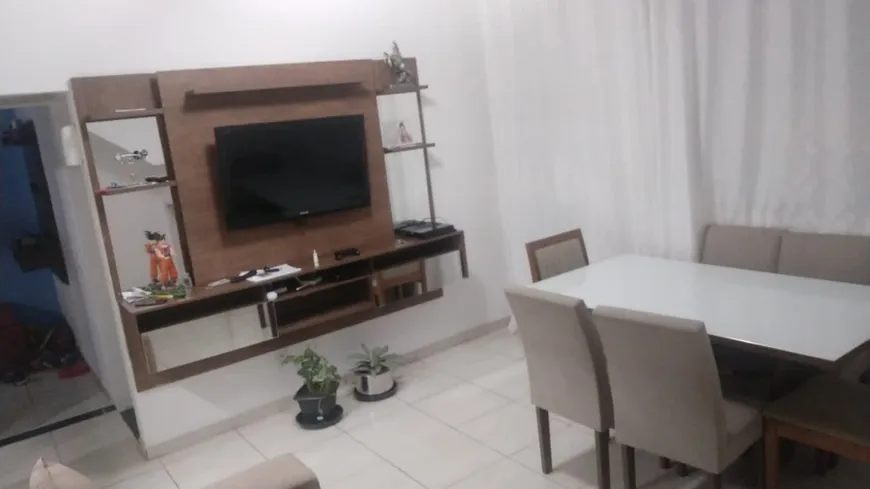 Foto 1 de Casa com 2 Quartos à venda, 70m² em Xangri-lá, Contagem