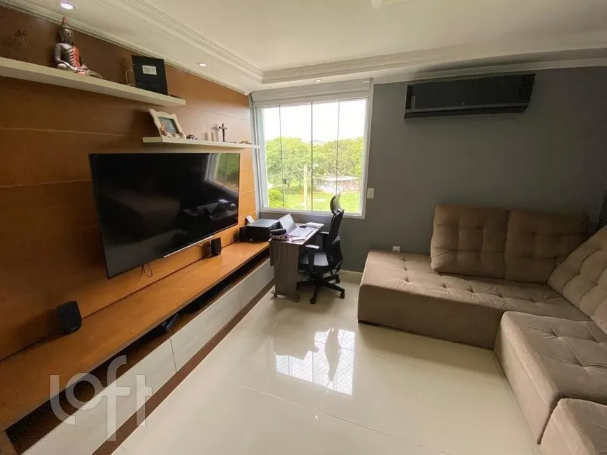 Foto 1 de Apartamento com 3 Quartos à venda, 61m² em Cristal, Porto Alegre