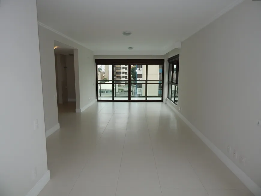 Foto 1 de Apartamento com 1 Quarto para venda ou aluguel, 60m² em Centro, Florianópolis