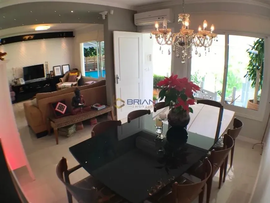 Foto 1 de Casa com 3 Quartos à venda, 200m² em Jurerê, Florianópolis