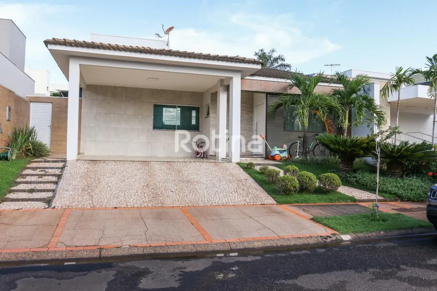 Foto 1 de Casa de Condomínio com 4 Quartos à venda, 221m² em Gávea, Uberlândia