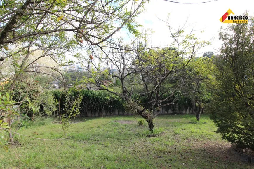 Foto 1 de Lote/Terreno à venda, 237m² em São João de Deus, Divinópolis