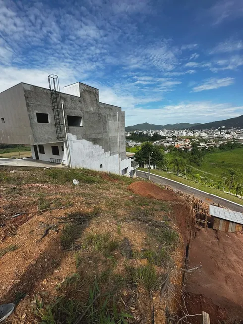 Foto 1 de Lote/Terreno à venda, 360m² em Centro, Camboriú