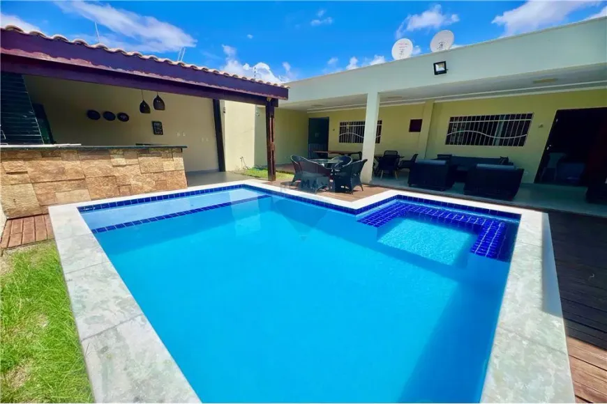 Foto 1 de Casa com 3 Quartos à venda, 197m² em Ponta Negra, Natal