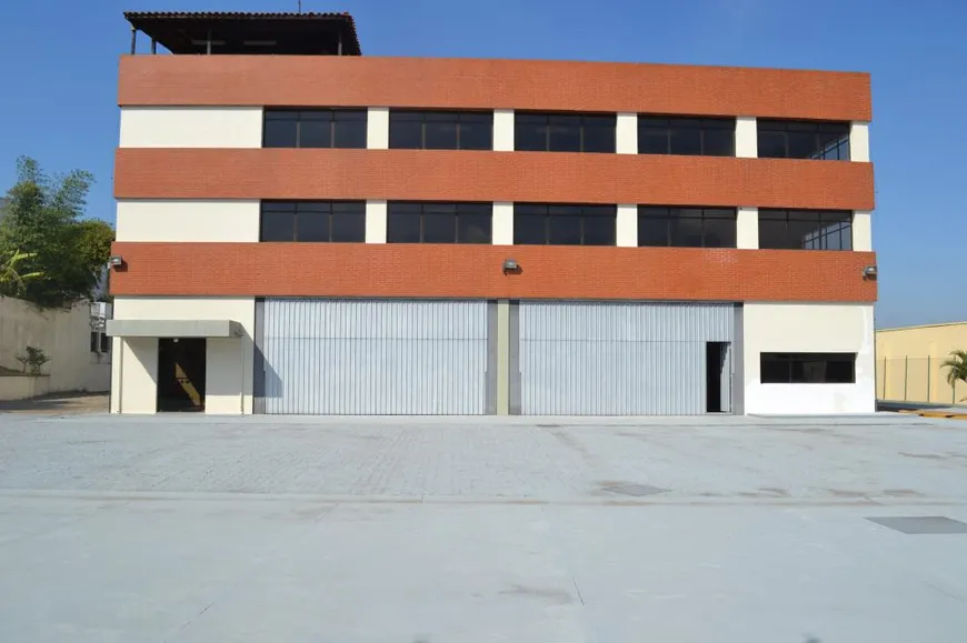 Foto 1 de Galpão/Depósito/Armazém à venda, 3000m² em Centro Industrial, Arujá