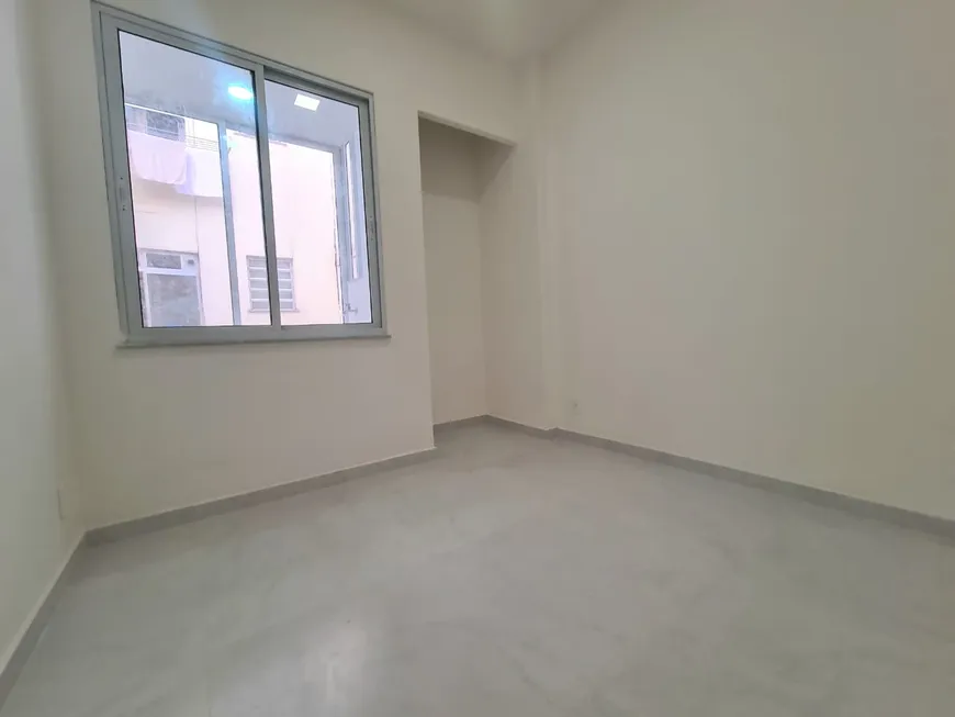 Foto 1 de Apartamento com 1 Quarto à venda, 40m² em Catete, Rio de Janeiro