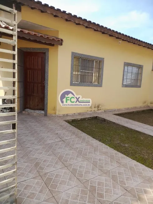 Foto 1 de Casa com 2 Quartos à venda, 72m² em Balneario Itaguai, Mongaguá