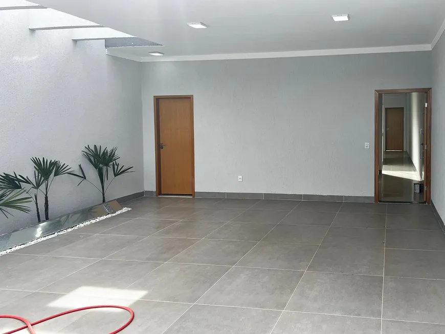 Foto 1 de Casa com 3 Quartos à venda, 150m² em Lourdes, Anápolis