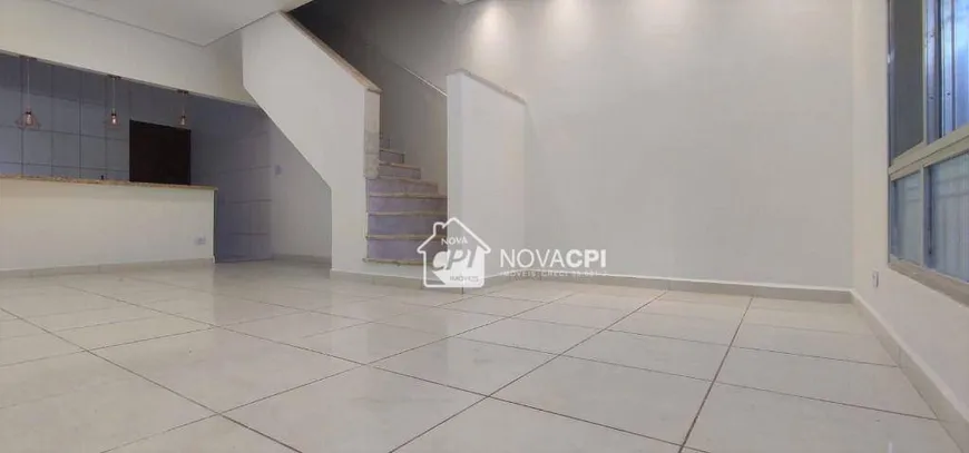 Foto 1 de Sobrado com 2 Quartos à venda, 147m² em Vila Tupi, Praia Grande