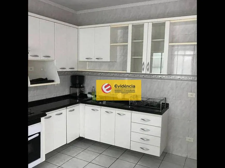 Foto 1 de Sobrado com 4 Quartos à venda, 200m² em Alves Dias, São Bernardo do Campo