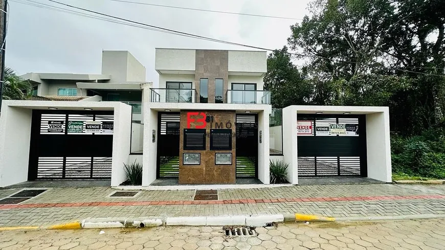 Foto 1 de Sobrado com 1 Quarto à venda, 100m² em Mariscal, Bombinhas