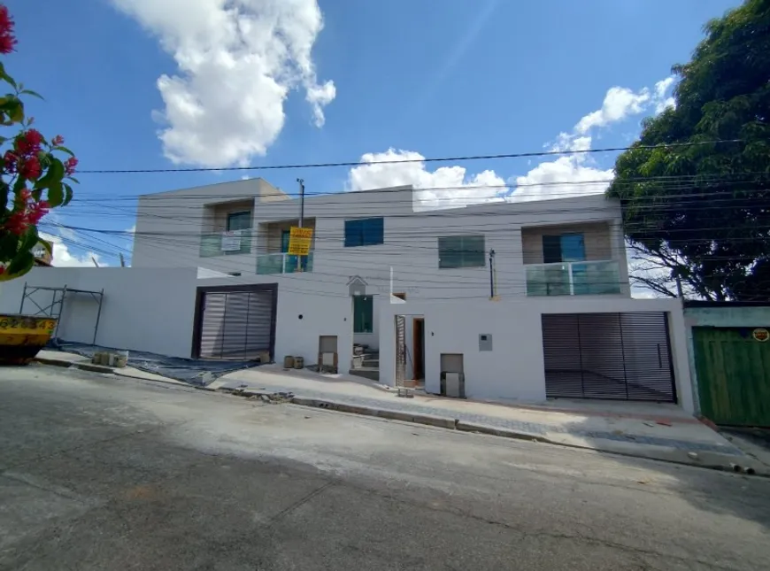 Foto 1 de Casa com 3 Quartos à venda, 110m² em Canadá, Contagem