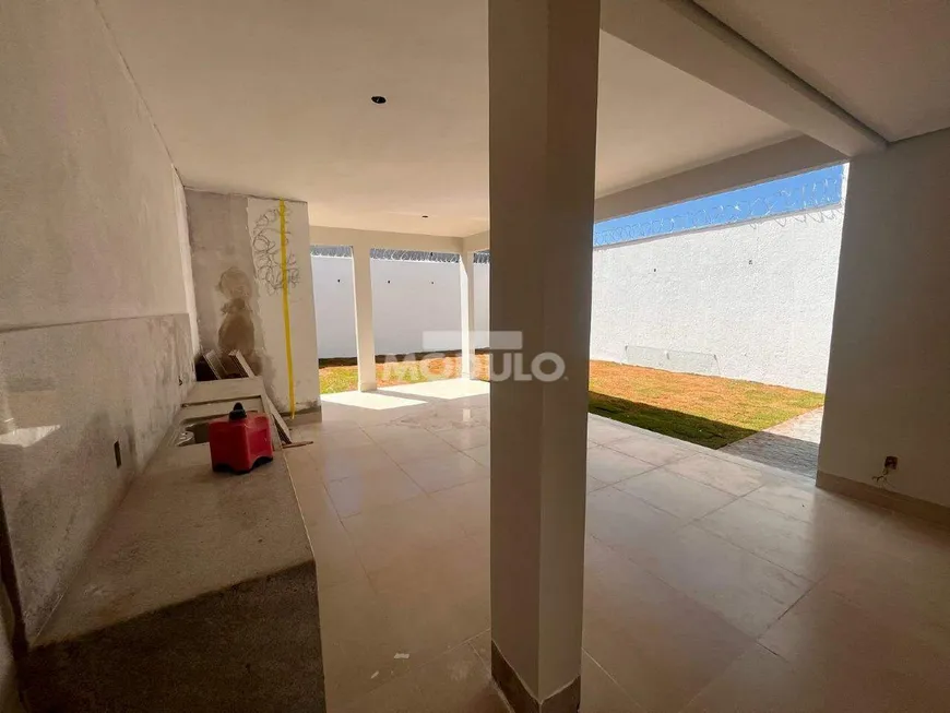 Foto 1 de Casa com 3 Quartos à venda, 250m² em Vigilato Pereira, Uberlândia