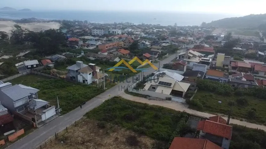 Foto 1 de Lote/Terreno à venda, 390m² em Praia da Ribanceira, Imbituba