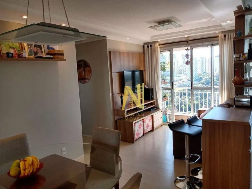 Foto 1 de Apartamento com 3 Quartos à venda, 66m² em Aurora, Londrina