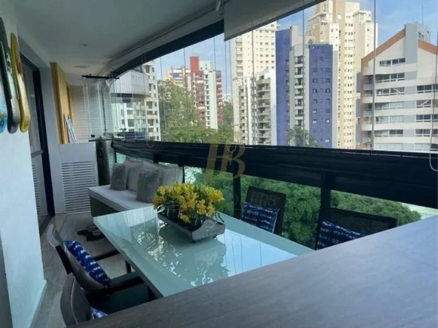 Foto 1 de Apartamento com 3 Quartos à venda, 191m² em Vila Suzana, São Paulo