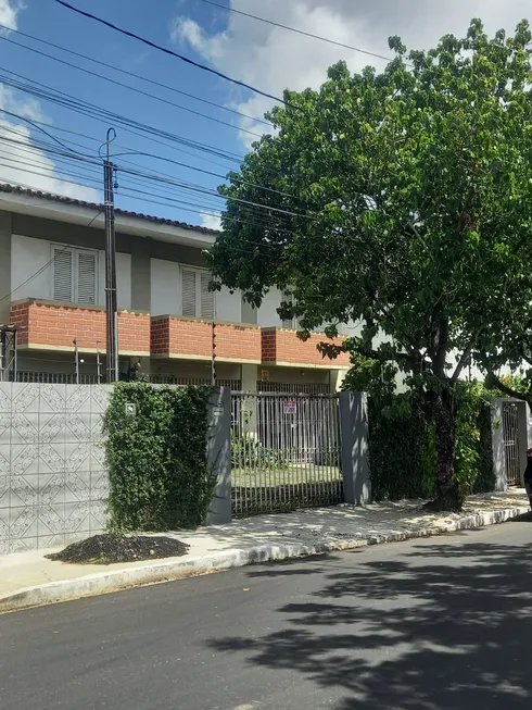 Foto 1 de Casa com 7 Quartos à venda, 400m² em Iputinga, Recife