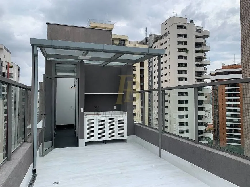 Foto 1 de Cobertura com 2 Quartos para venda ou aluguel, 160m² em Vila Nova Conceição, São Paulo