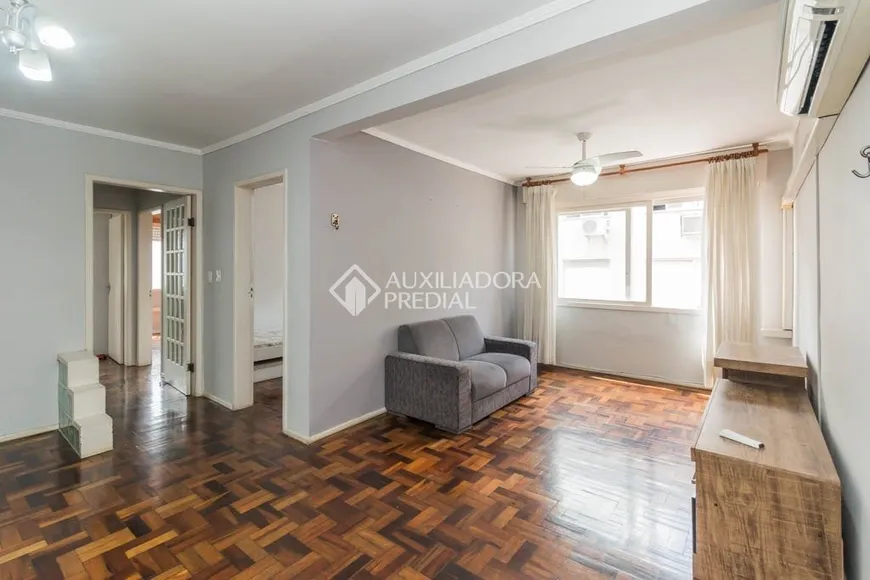 Foto 1 de Apartamento com 3 Quartos para alugar, 98m² em Vila Ipiranga, Porto Alegre