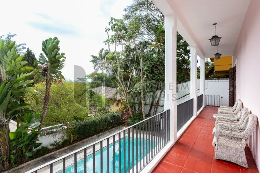 Foto 1 de Casa com 3 Quartos à venda, 461m² em Jardim Guedala, São Paulo