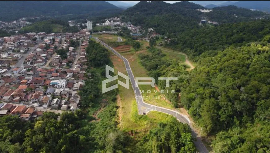 Foto 1 de Lote/Terreno à venda em Itoupavazinha, Blumenau