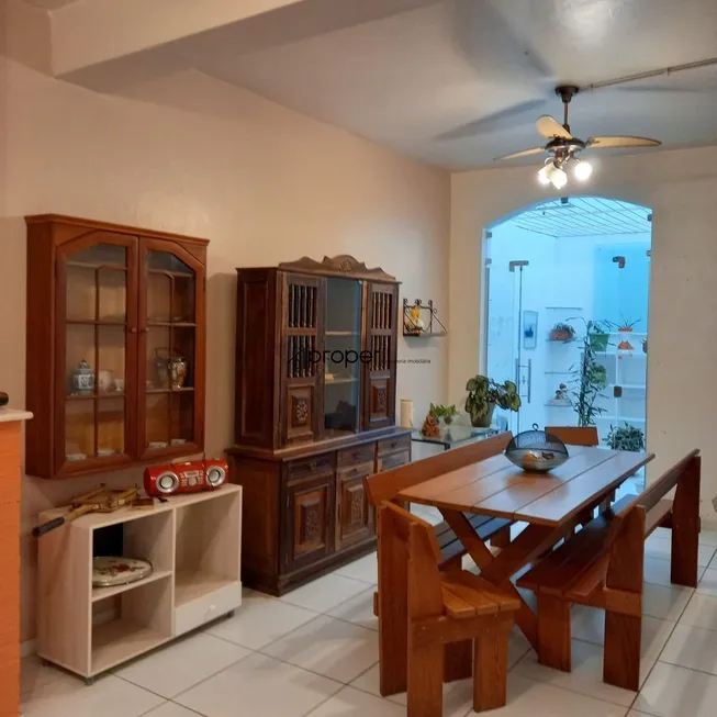Foto 1 de Casa com 6 Quartos à venda, 299m² em Areal, Pelotas