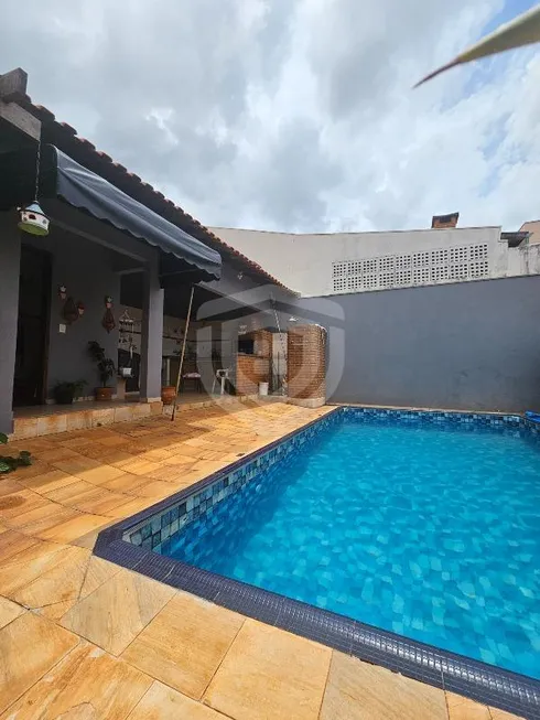 Foto 1 de Casa com 4 Quartos à venda, 178m² em Madureira, Bauru