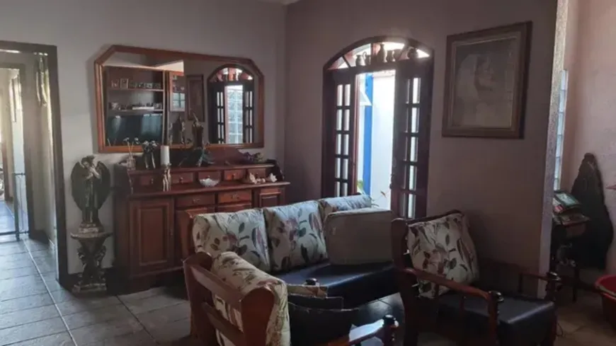 Foto 1 de Casa com 4 Quartos à venda, 365m² em Vila Jaci, São José dos Campos