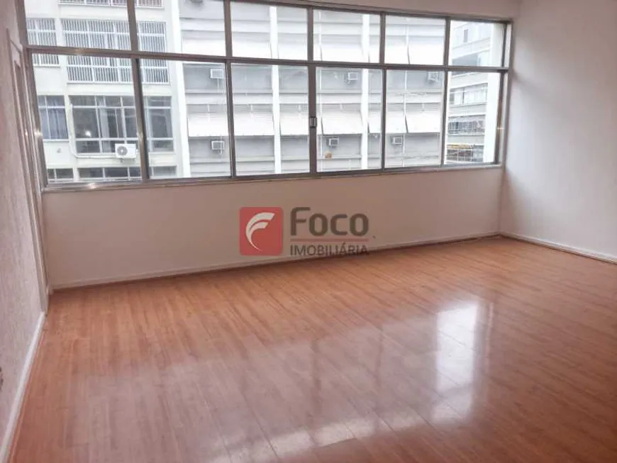 Foto 1 de Apartamento com 3 Quartos à venda, 130m² em Copacabana, Rio de Janeiro