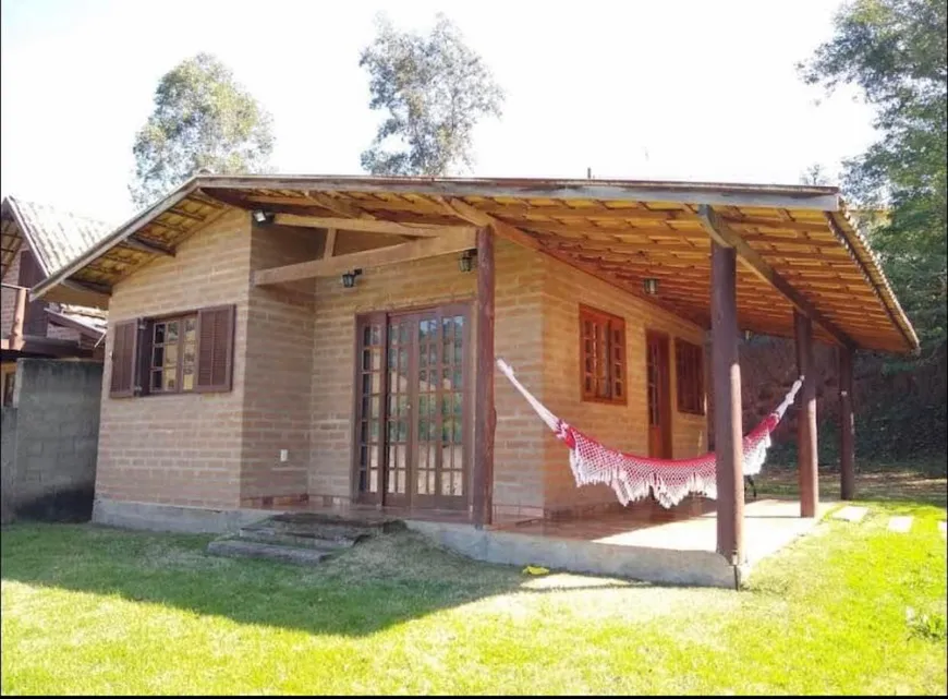 Foto 1 de Casa com 1 Quarto à venda, 50m² em Centro, São Bento do Sapucaí