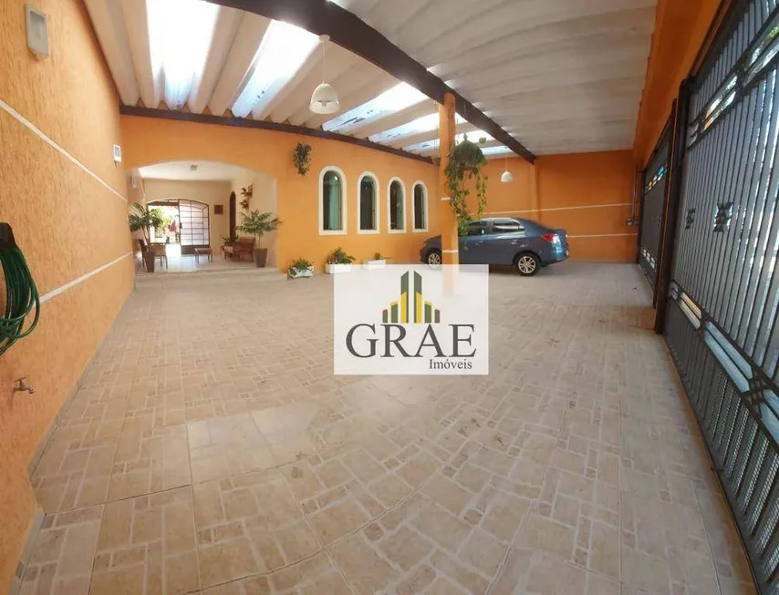 Foto 1 de Casa com 2 Quartos à venda, 260m² em Vila Lutecia, Santo André