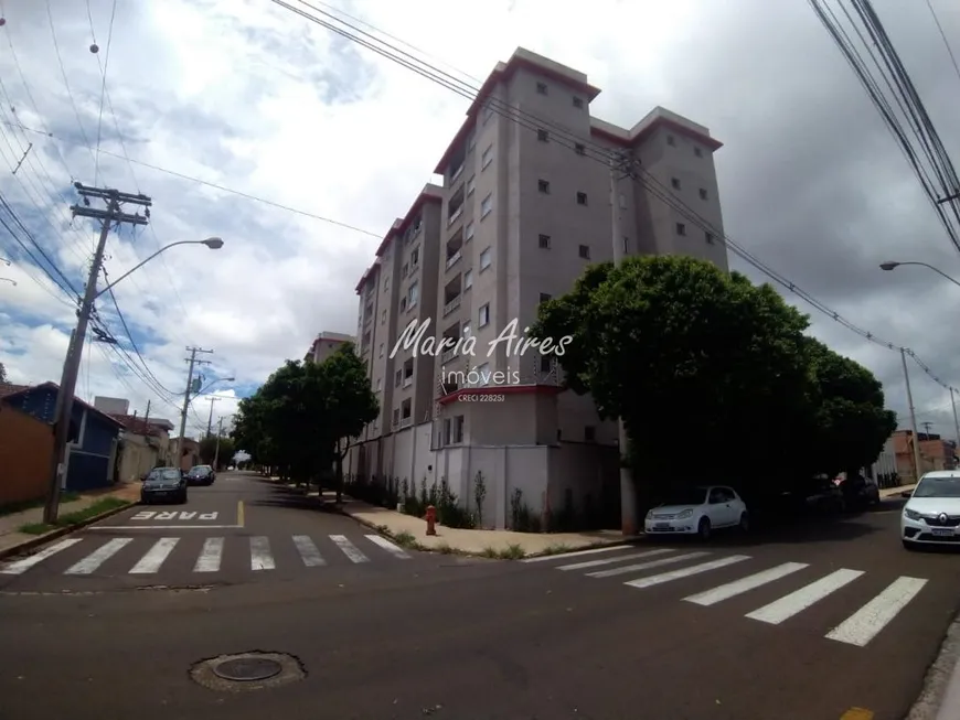 Foto 1 de Apartamento com 2 Quartos para venda ou aluguel, 61m² em Vila Prado, São Carlos