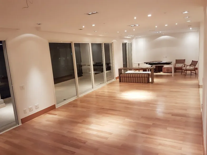 Foto 1 de Apartamento com 4 Quartos à venda, 316m² em Moema, São Paulo