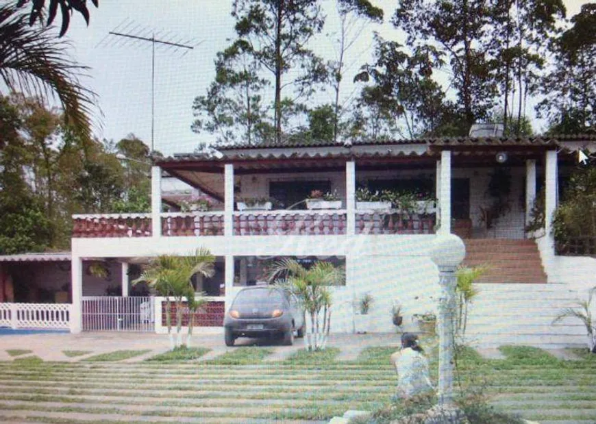 Foto 1 de Fazenda/Sítio com 4 Quartos à venda, 200m² em Chácara Estância Paulista, Suzano