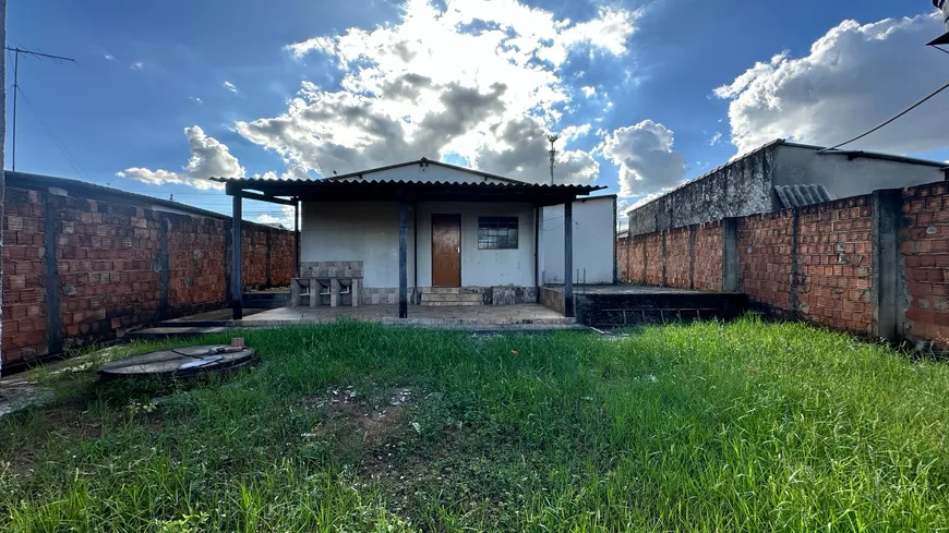 Foto 1 de Casa com 2 Quartos à venda, 108m² em Setor Garavelo, Goiânia