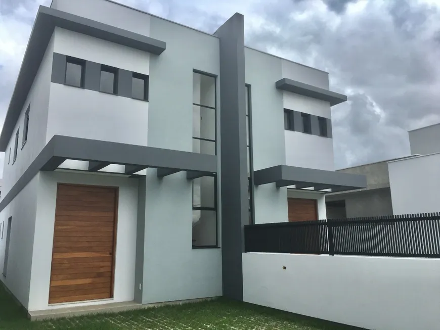 Foto 1 de Casa com 3 Quartos à venda, 127m² em Carianos, Florianópolis