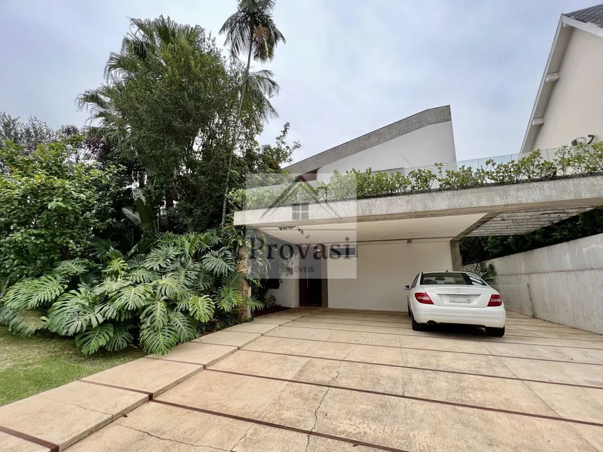 Foto 1 de Casa com 3 Quartos à venda, 350m² em Alphaville Residencial Dois, Barueri