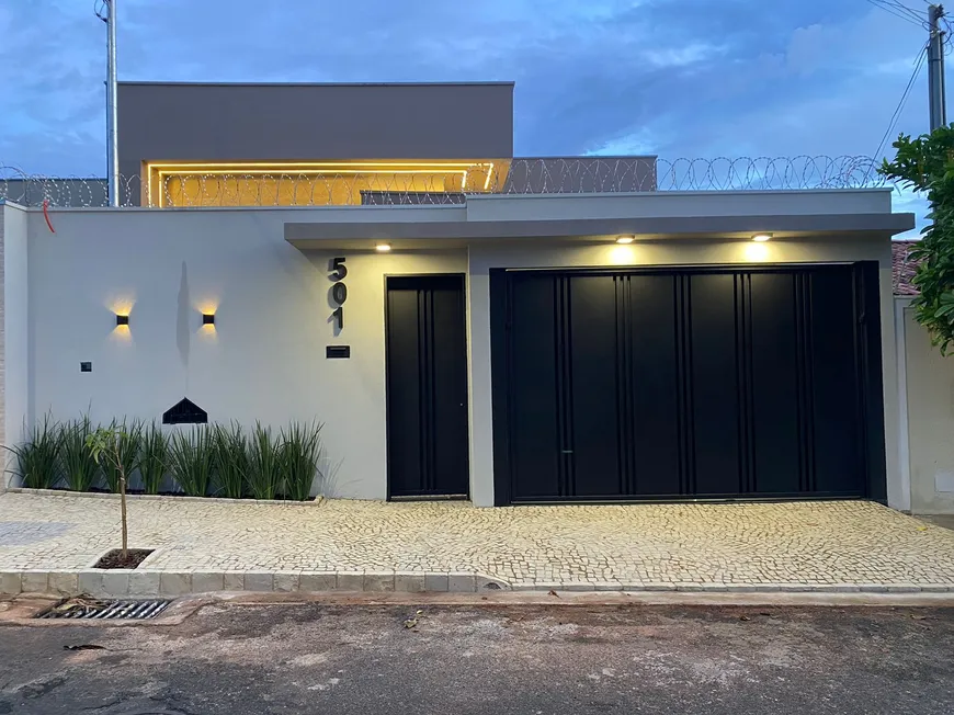 Foto 1 de Casa com 3 Quartos à venda, 160m² em Jardim Botânico, Uberlândia