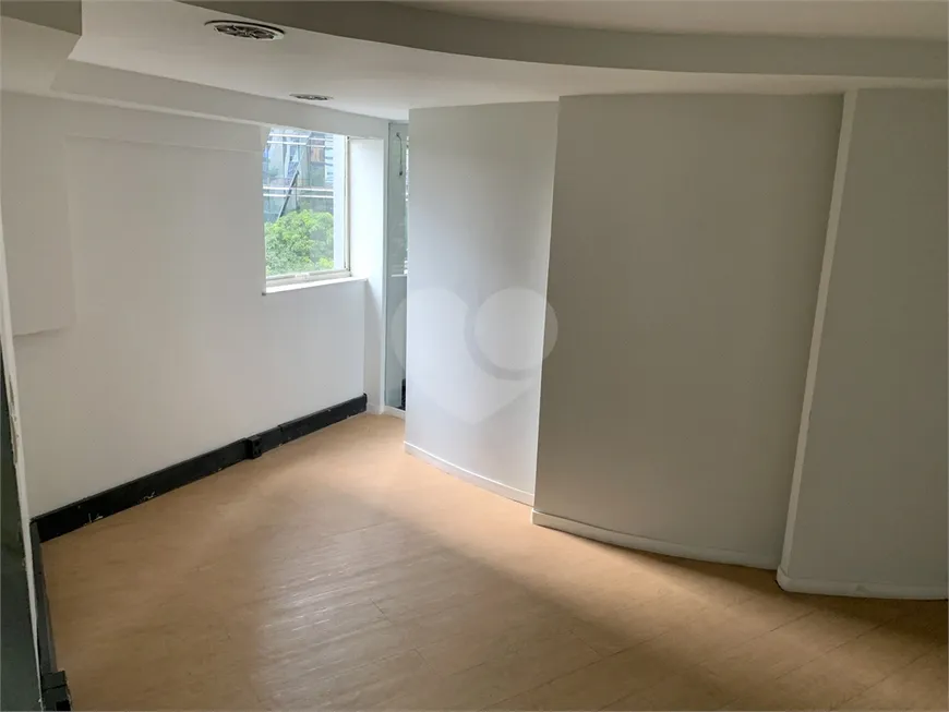 Foto 1 de Sala Comercial para alugar, 220m² em Vila Olímpia, São Paulo