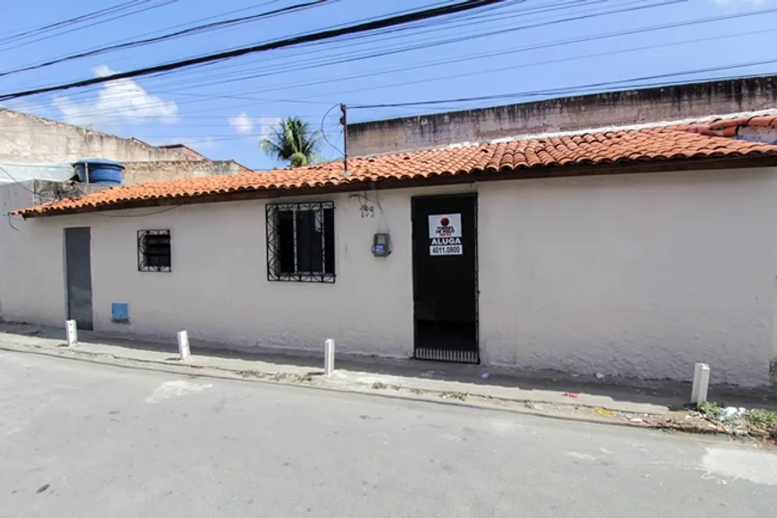 Foto 1 de Casa com 1 Quarto para alugar, 50m² em Farias Brito, Fortaleza