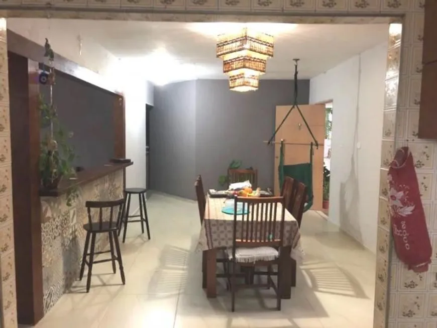 Foto 1 de Casa com 3 Quartos à venda, 260m² em Parque Santo Antônio, Jacareí