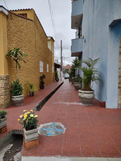 Foto 1 de Casa com 2 Quartos à venda, 64m² em Água Rasa, São Paulo