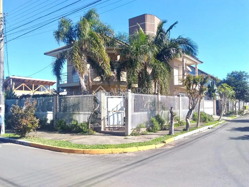 Foto 1 de Sobrado com 3 Quartos à venda, 212m² em Parque da Matriz, Cachoeirinha