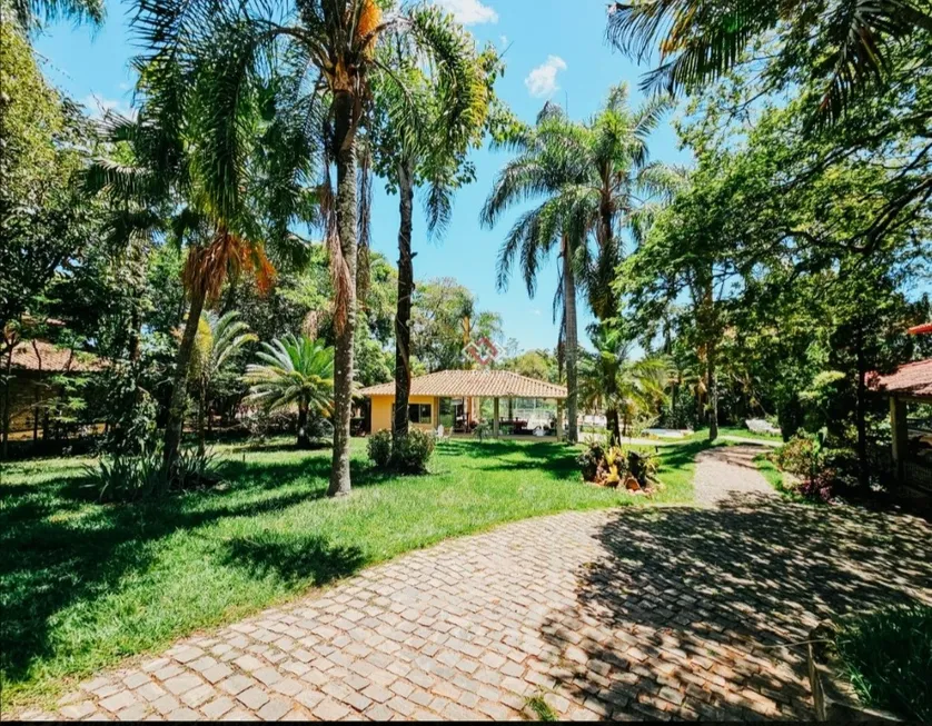 Foto 1 de Casa com 7 Quartos à venda, 690m² em Estancia Das Amendoeiras, Lagoa Santa