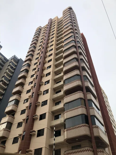 Foto 1 de Apartamento com 4 Quartos à venda, 200m² em Setor Bueno, Goiânia
