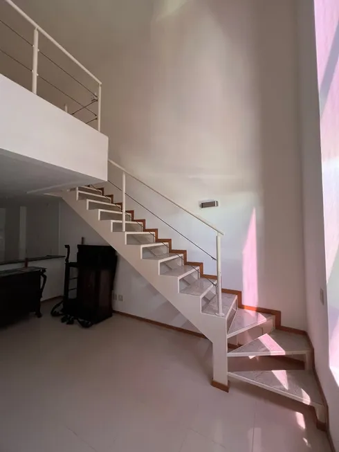 Foto 1 de Apartamento com 1 Quarto à venda, 64m² em Pituba, Salvador