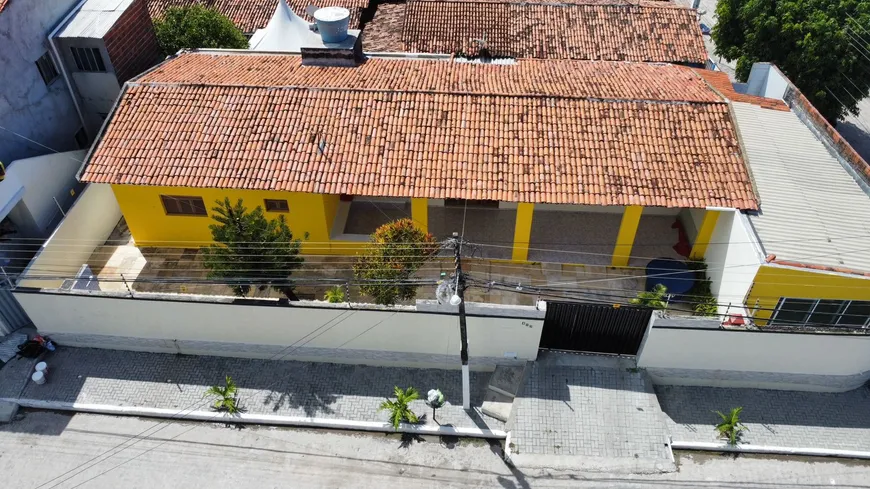 Foto 1 de Casa com 4 Quartos à venda, 200m² em Jardim Camboinha, Cabedelo