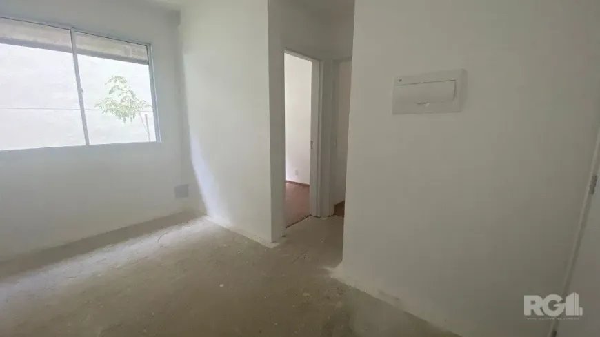 Foto 1 de Apartamento com 2 Quartos à venda, 39m² em Sarandi, Porto Alegre